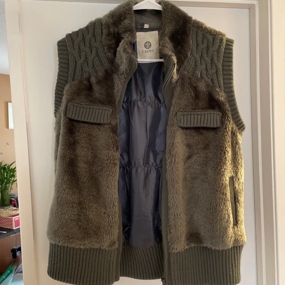 Lapis fur vest